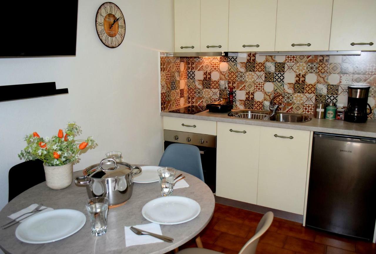 House Inside Garden Apartment Volos Luaran gambar
